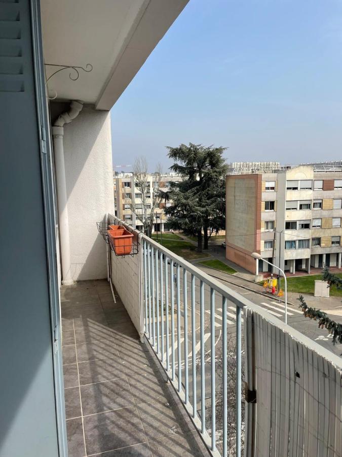 Le Parilly- Appartement 3 Chambres-Parc Parilly Bron Exterior photo