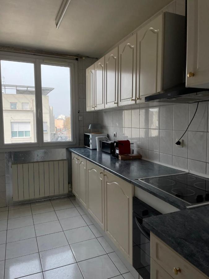 Le Parilly- Appartement 3 Chambres-Parc Parilly Bron Exterior photo